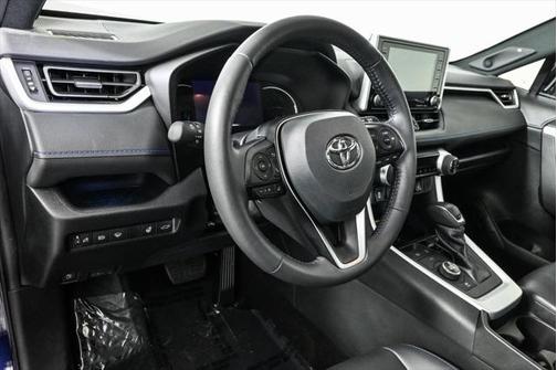 2021 Toyota RAV4 Hybrid SE