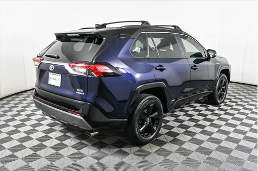 2021 Toyota RAV4 Hybrid SE