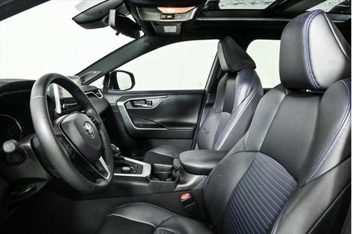 2021 Toyota RAV4 Hybrid SE
