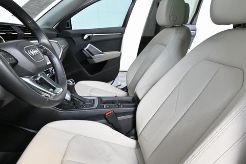 2023 Audi Q3 45 S line Premium Plus