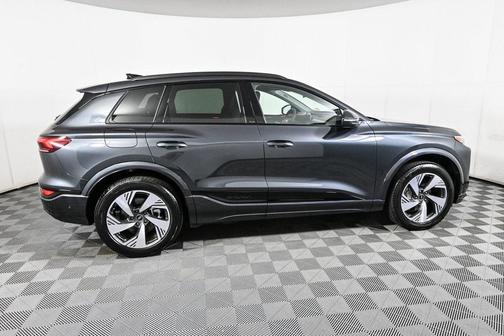 2025 Audi Q6 e-tron Premium Plus quattro