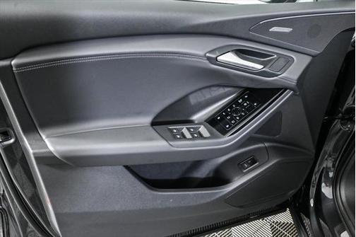 2025 Audi Q6 e-tron Premium Plus quattro