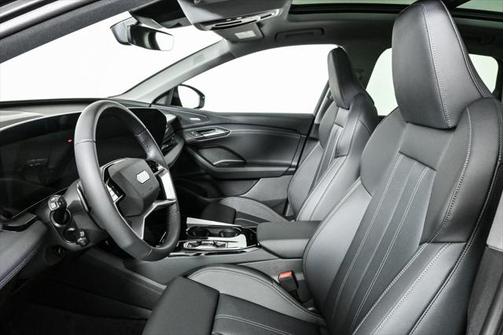 2025 Audi Q6 e-tron Premium Plus quattro