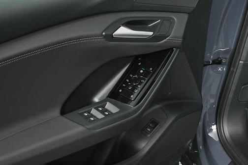 2025 Audi Q6 e-tron Premium