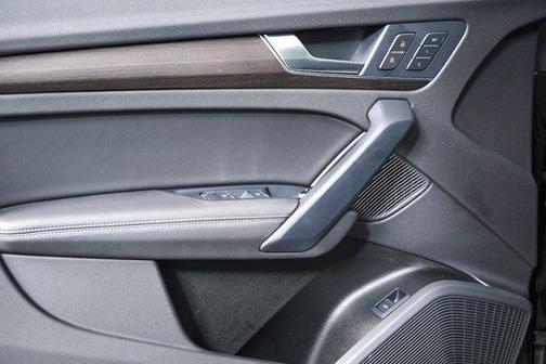 2023 Audi Q5 40 Premium Plus