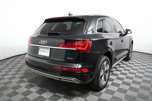 2023 Audi Q5 40 Premium Plus