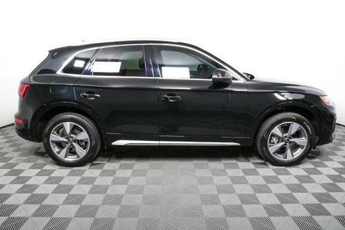 2023 Audi Q5 40 Premium Plus