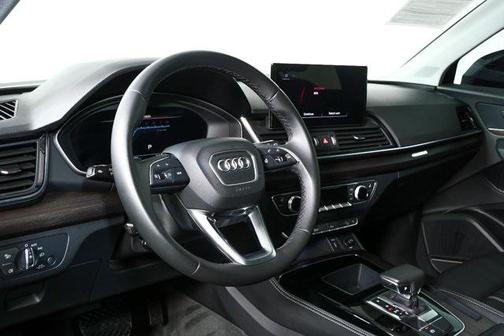 2023 Audi Q5 40 Premium Plus