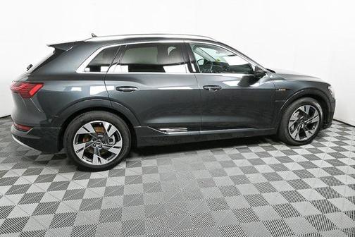 2023 Audi e-tron Premium Plus quattro