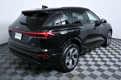 2025 Audi Q6 e-tron Premium Plus quattro