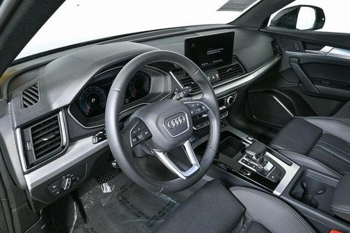 2025 Audi Q5 45 S line Premium