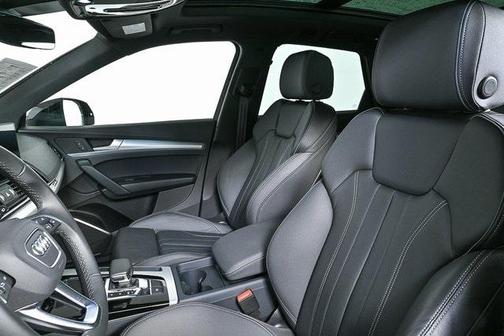 2025 Audi Q5 45 S line Premium