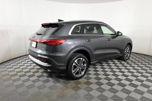 2025 Audi Q5 Premium