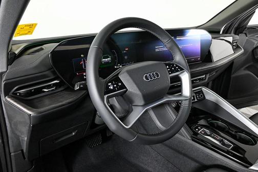 2025 Audi Q5 Premium