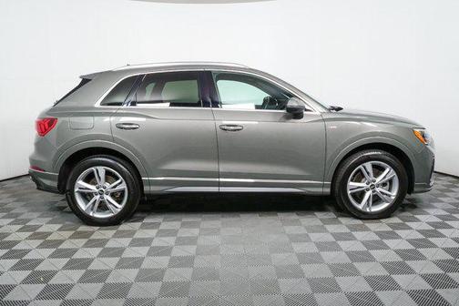 2022 Audi Q3 45 S line Premium