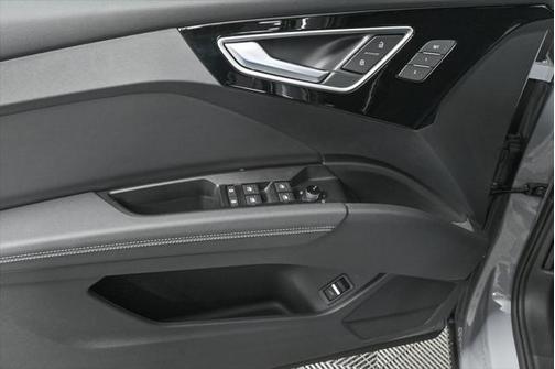 2025 Audi Q4 e-tron Premium 45 RWD