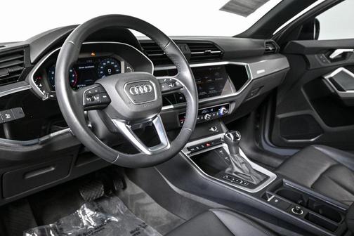 2023 Audi Q3 Premium 40 TFSI quattro Tiptronic