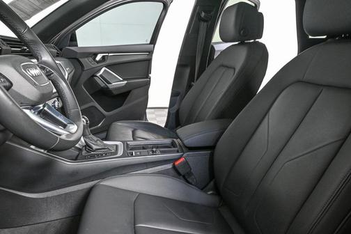 2023 Audi Q3 Premium 40 TFSI quattro Tiptronic