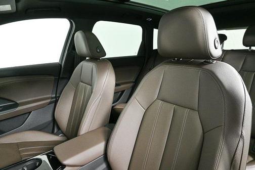 2025 Audi Q6 e-tron Premium Plus quattro