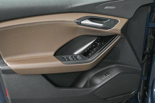 2025 Audi Q6 e-tron Premium Plus quattro