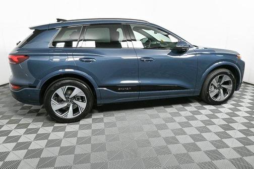 2025 Audi Q6 e-tron Premium Plus quattro