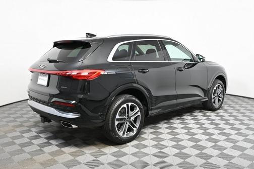 2025 Audi Q5 Premium