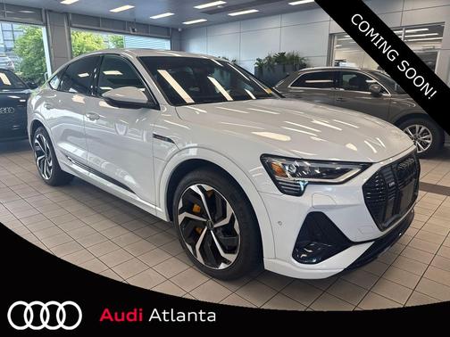 Glacier White Metallic 2023 Audi e-tron Sportback S line Premium Plus