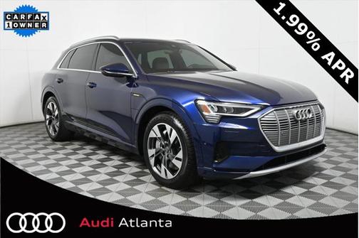 2022 Audi e-tron Premium Plus