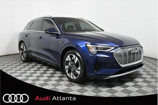 2022 Audi e-tron Premium Plus