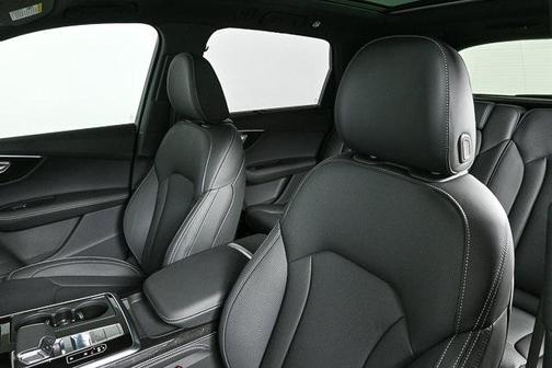 2025 Audi Q7 55 Prestige
