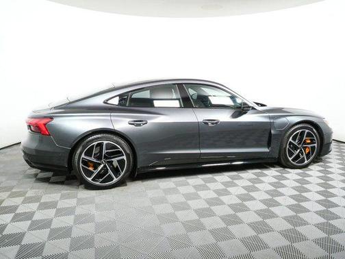 Daytona Gray Pearl Effect 2023 Audi RS e-tron GT quattro