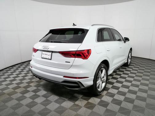 Glacier White Metallic 2023 Audi Q3 45 S line Premium Plus