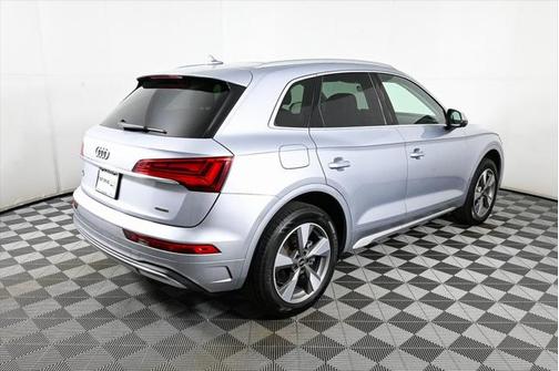 2022 Audi Q5 40 Premium Plus