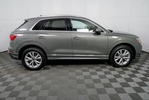 2024 Audi Q3 Premium 45 TFSI S line quattro Tiptronic