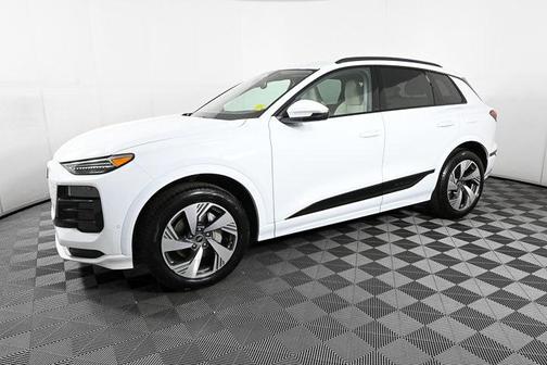 2025 Audi Q6 e-tron Premium Plus quattro