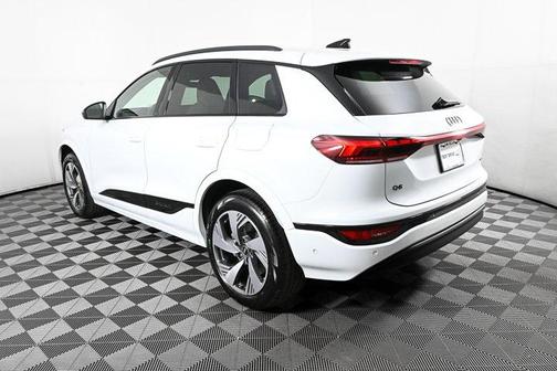 2025 Audi Q6 e-tron Premium Plus quattro