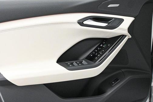 2025 Audi Q6 e-tron Premium Plus quattro