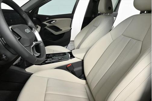 2025 Audi Q6 e-tron Premium Plus quattro