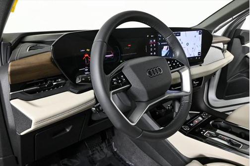 2025 Audi Q6 e-tron Premium Plus quattro