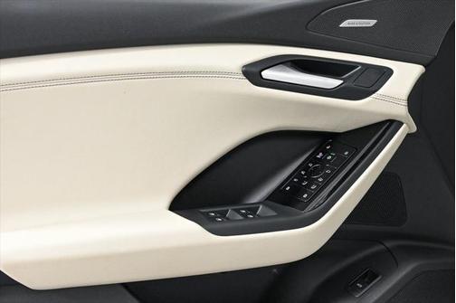 2025 Audi Q6 e-tron Premium Plus quattro