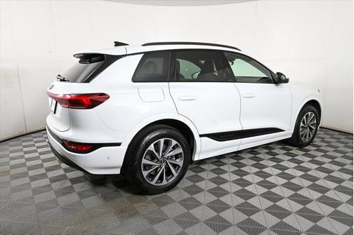 2025 Audi Q6 e-tron Premium Plus quattro