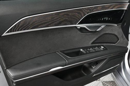 2022 Audi A8 L 55 TFSI quattro Tiptronic