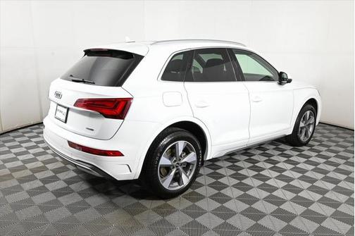 2022 Audi Q5 40 Premium Plus