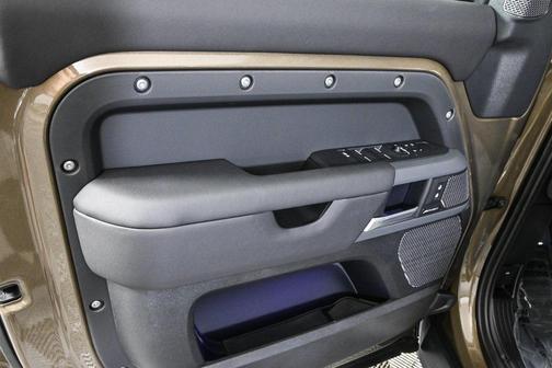 2024 Land Rover Defender 110 P400 X
