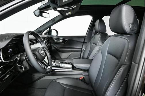 2025 Audi Q7 55 Premium Plus