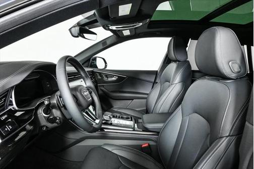 2025 Audi Q8 55 Prestige