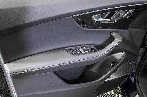 2025 Audi Q8 55 Prestige