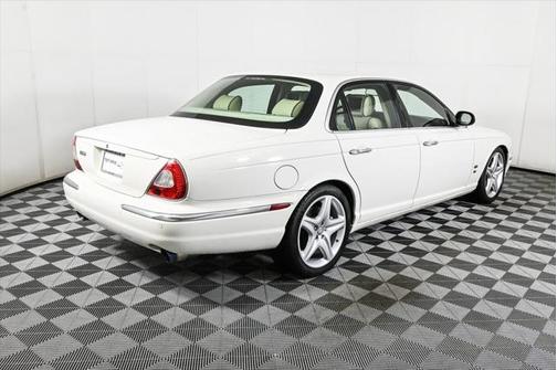 2007 Jaguar XJ XJR