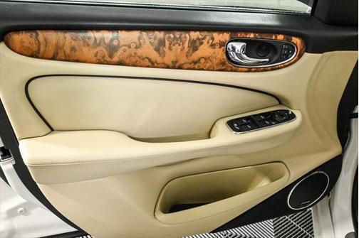 2007 Jaguar XJ XJR