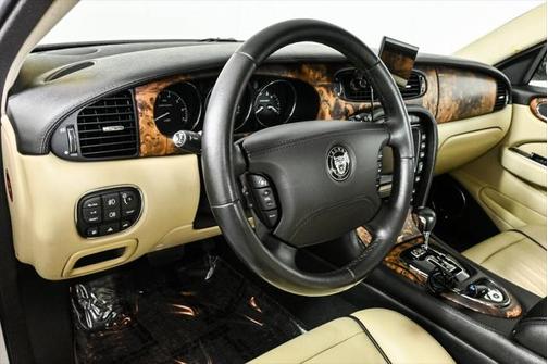 2007 Jaguar XJ XJR